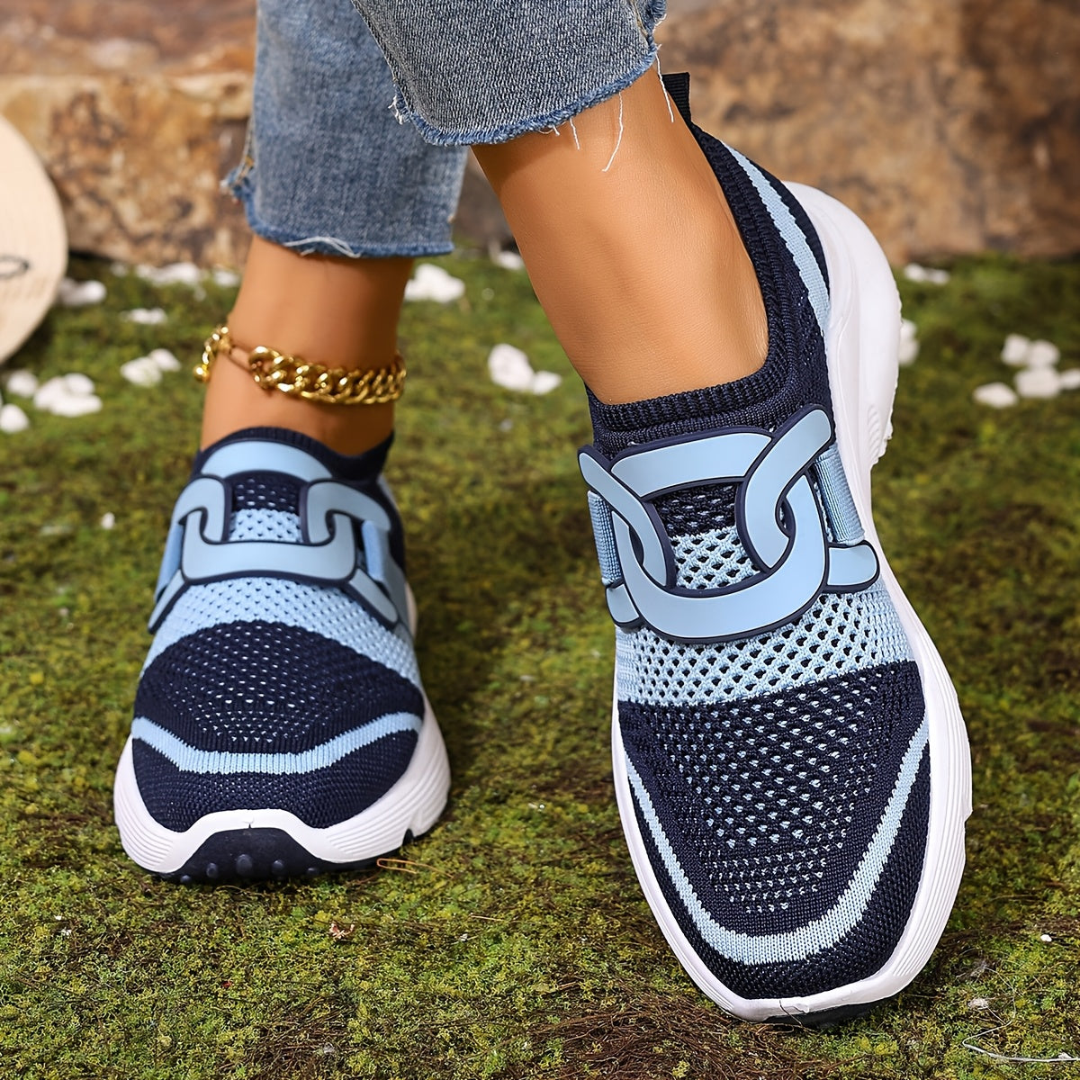 Women's athletic shoes with thick, breathable, and comfortable soles.